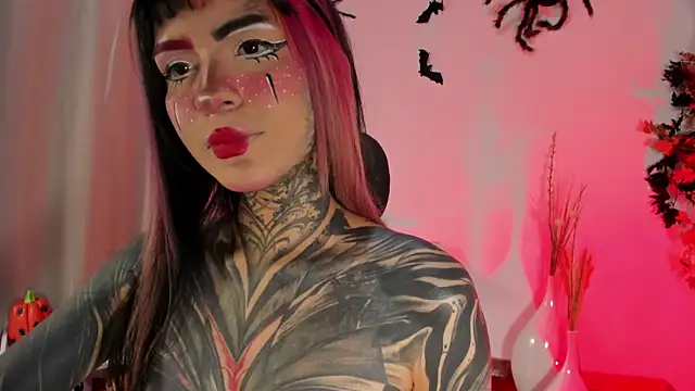 Snapshot of Nickidoll66- chatting on October 18, 2025, 5:20 am Nickidoll66- online show from October 18, 2025, 5:20 am