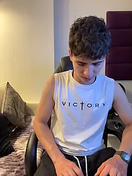 Snapshot of AdrianRinaldi chatting on November 23, 2025, 8:19 pm AdrianRinaldi online show from November 23, 2025, 8:19 pm