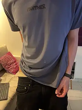 Snapshot of AdrianRinaldi chatting on December 2, 2025, 8:10 pm AdrianRinaldi online show from December 2, 2025, 8:10 pm