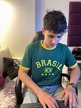 Snapshot of AdrianRinaldi chatting on November 22, 2025, 8:08 pm AdrianRinaldi online show from November 22, 2025, 8:08 pm