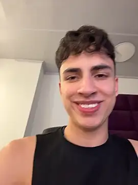 Snapshot of AdrianRinaldi chatting on November 14, 2025, 8:01 pm AdrianRinaldi online show from November 14, 2025, 8:01 pm