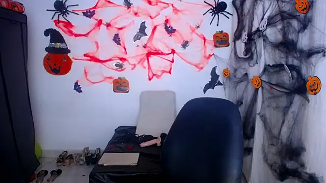 Snapshot of ValeriaHairy chatting on October 13, 2025, 2:02 am ValeriaHairy online show from October 13, 2025, 2:02 am