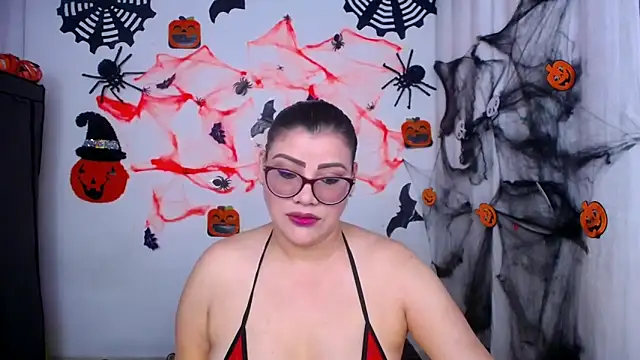 Snapshot of ValeriaHairy chatting on October 16, 2025, 3:59 am ValeriaHairy online show from October 16, 2025, 3:59 am
