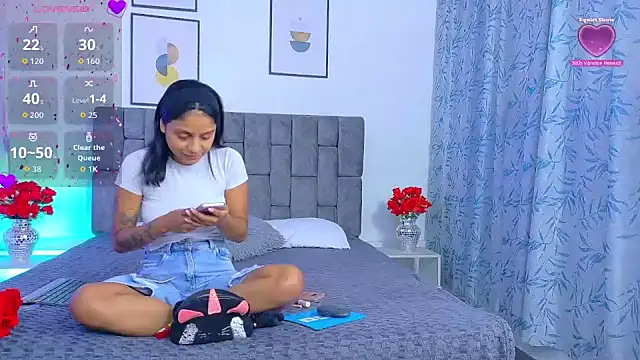 Snapshot of Soffia_Konig_ chatting on July 17, 2026, 12:24 pm Soffia Konig online show from July 17, 2026, 12:24 pm
