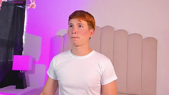 Snapshot of Eragonbooy chatting on December 17, 2025, 5:51 pm Eragonbooy online show from December 17, 2025, 5:51 pm