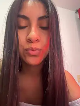 Snapshot of miel_latina chatting on December 15, 2025, 4:35 pm miel latina online show from December 15, 2025, 4:35 pm