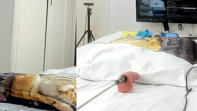 Snapshot of Alani_Queen chatting on November 12, 2025, 7:07 pm Alani Queen online show from November 12, 2025, 7:07 pm