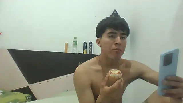 Snapshot of Babydemilk chatting on August 1, 2026, 2:37 pm Babydemilk online show from August 1, 2026, 2:37 pm