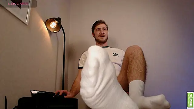 Snapshot of Mr_At_ chatting on March 5, 2026, 9:17 am Mr At online show from March 5, 2026, 9:17 am