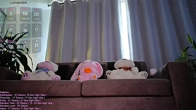 Snapshot of _LittleSammy chatting on June 5, 2026, 4:45 pm LittleSammy online show from June 5, 2026, 4:45 pm