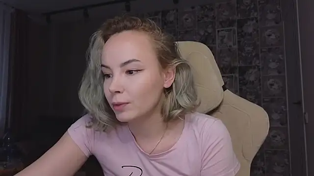 CutieGoose online show from October 10, 2025, 8:26 am