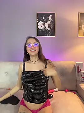 Snapshot of SweetEuphoria_ chatting on December 16, 2025, 7:29 pm SweetEuphoria online show from December 16, 2025, 7:29 pm