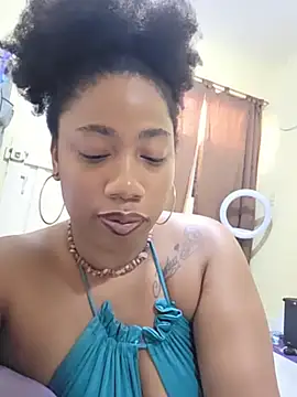 Snapshot of Naomi_jhonson chatting on June 24, 2026, 3:32 pm Naomi jhonson online show from June 24, 2026, 3:32 pm
