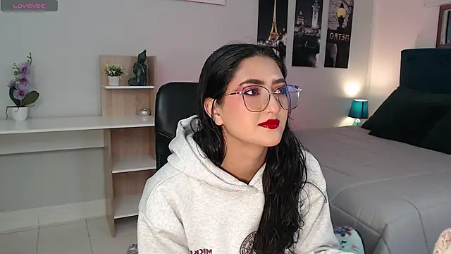 madame lottie online show from September 9, 2025, 12:36 pm