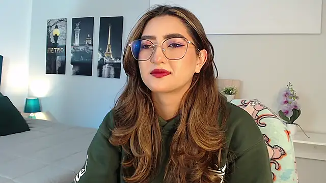 madame lottie online show from September 12, 2025, 12:27 pm