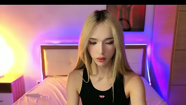Snapshot of okerriella chatting on July 26, 2026, 2:46 pm okerriella online show from July 26, 2026, 2:46 pm