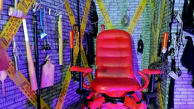 ariel bdsm online show from April 25, 2026, 3:20 am