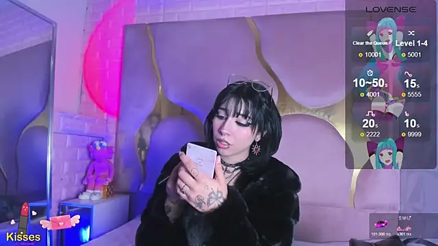 Niina Sissy online show from April 30, 2026, 5:03 am