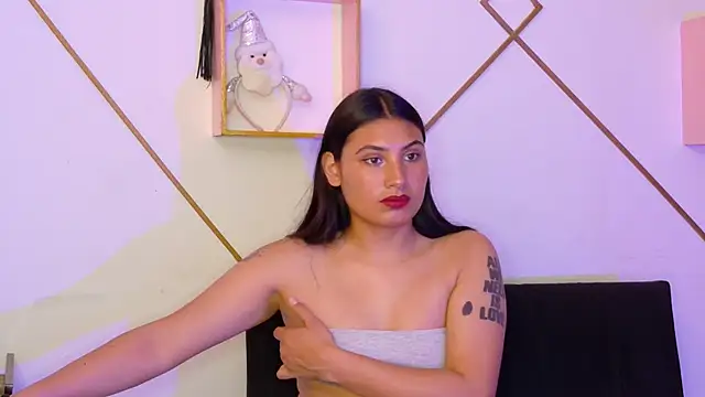 Snapshot of Linda_andrew chatting on November 21, 2025, 6:40 pm Linda andrew online show from November 21, 2025, 6:40 pm