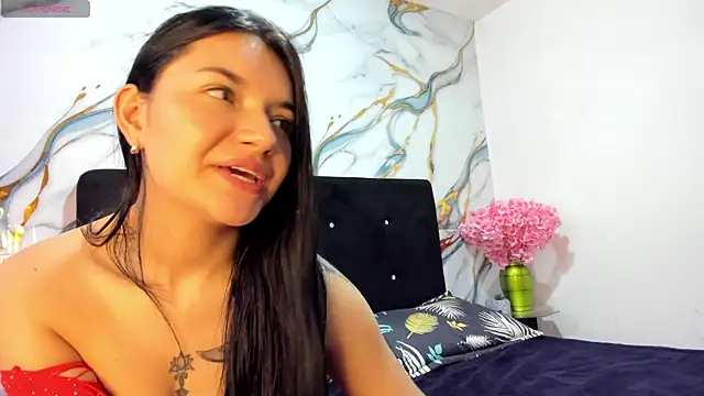 RoxanaBorns  online show from June 27, 2026, 12:22 pm