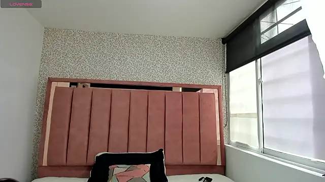 Hanna Lee   online show from March 5, 2026, 7:54 pm