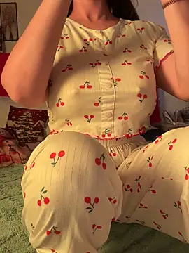 OnlyRima online show from December 1, 2025, 11:55 am