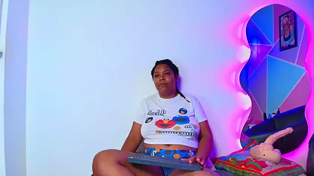 naomi campbel  online show from September 11, 2025, 8:42 pm