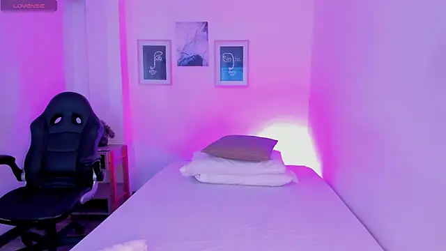 Snapshot of Anastasia_lauren chatting on November 29, 2025, 8:20 pm Anastasia lauren online show from November 29, 2025, 8:20 pm