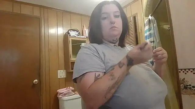 Snapshot of vanessraine chatting on September 10, 2025, 8:30 pm vanessraine online show from September 10, 2025, 8:30 pm