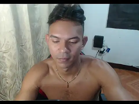 Snapshot of Pantera360 chatting on October 31, 2025, 3:25 am Pantera360 online show from October 31, 2025, 3:25 am