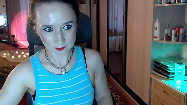 Snapshot of ClassyInna chatting on December 1, 2025, 6:14 am ClassyInna online show from December 1, 2025, 6:14 am