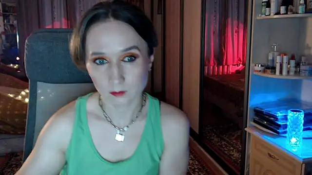 Snapshot of ClassyInna chatting on November 27, 2025, 8:37 am ClassyInna online show from November 27, 2025, 8:37 am