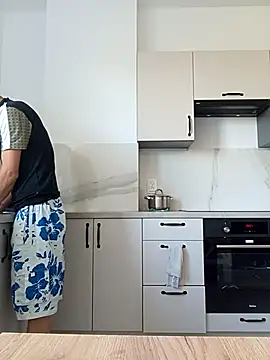 pajarics online show from October 13, 2025, 10:39 am