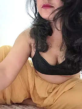 Snapshot of CUTE-PX chatting on April 16, 2026, 3:40 am CUTE-PX online show from April 16, 2026, 3:40 am