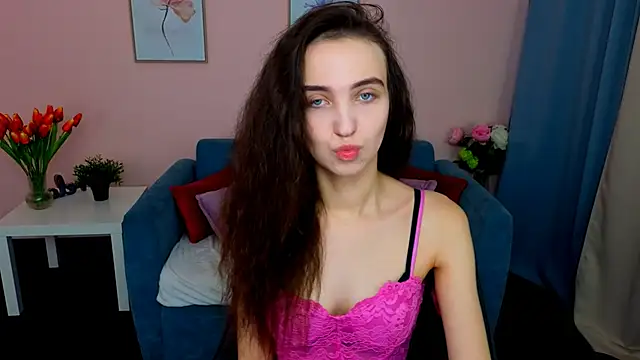 Snapshot of EllaSteele chatting on October 8, 2025, 1:01 pm EllaSteele online show from October 8, 2025, 1:01 pm