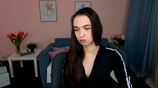 Snapshot of EllaSteele chatting on October 19, 2025, 8:55 pm EllaSteele online show from October 19, 2025, 8:55 pm