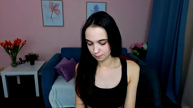 Snapshot of EllaSteele chatting on October 13, 2025, 9:05 pm EllaSteele online show from October 13, 2025, 9:05 pm