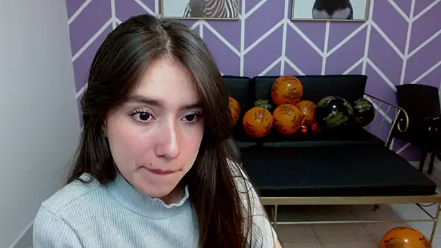 Adhara Kitten online show from November 13, 2025, 4:22 pm