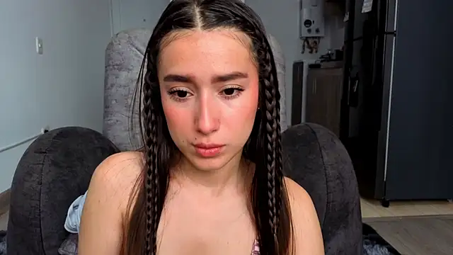 Snapshot of Adhara_Kitten chatting on May 19, 2026, 1:40 pm Adhara Kitten online show from May 19, 2026, 1:40 pm