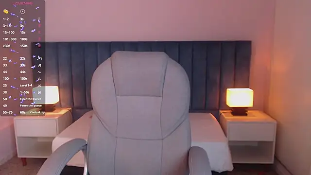 gemmalewis  online show from September 26, 2025, 3:08 pm