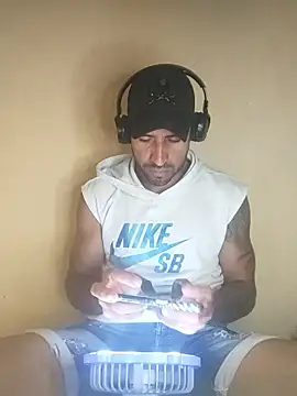 Alexsexygamer online show from November 13, 2025, 3:10 am