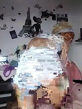 Snapshot of catrina_love chatting on December 23, 2025, 12:00 am catrina love online show from December 23, 2025, 12:00 am