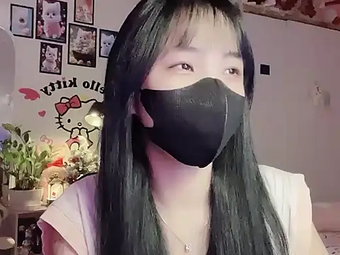 keelinnn19 online show from December 4, 2025, 7:46 pm