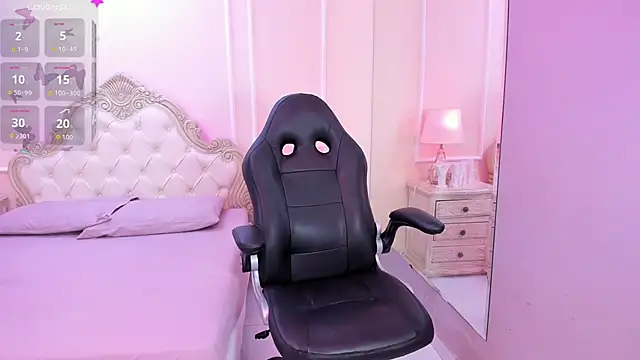 AmyBlackwood online show from October 6, 2025, 7:36 pm