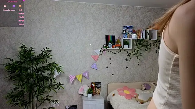 Snapshot of AnnyiBlue chatting on March 10, 2026, 1:15 pm AnnyiBlue online show from March 10, 2026, 1:15 pm