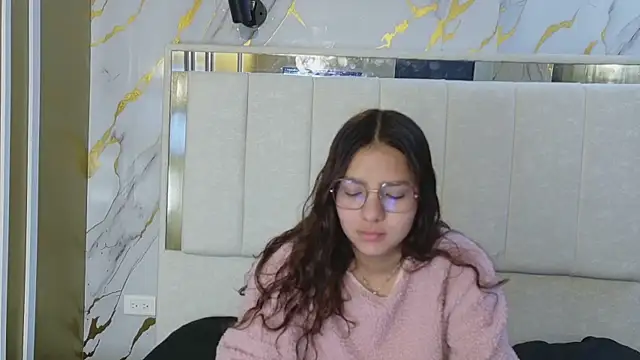 Snapshot of angeles_azul chatting on June 26, 2026, 1:06 pm angeles azul online show from June 26, 2026, 1:06 pm