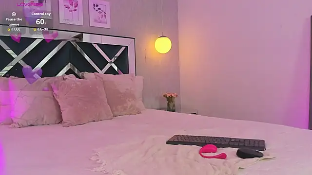 Snapshot of meloody7 chatting on November 18, 2025, 11:46 am meloody7 online show from November 18, 2025, 11:46 am