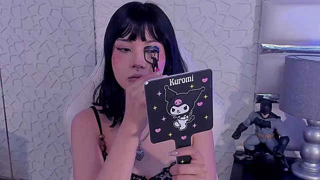 Snapshot of TatiLee chatting on March 27, 2026, 12:28 pm TatiLee online show from March 27, 2026, 12:28 pm