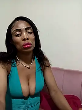 SEXYMOANSXX online show from October 25, 2025, 1:05 am