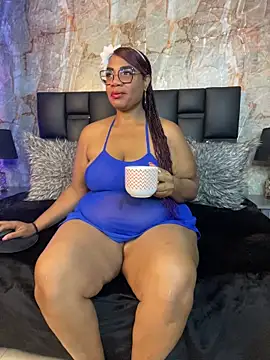 Snapshot of aranzzalatin chatting on November 10, 2025, 11:48 am aranzzalatin online show from November 10, 2025, 11:48 am